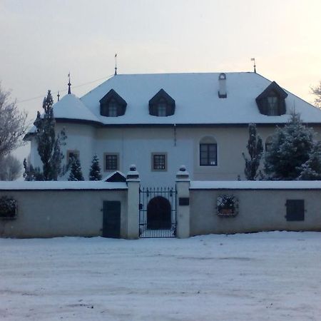 Castle Kastiel Kotesova Apartment ภายนอก รูปภาพ