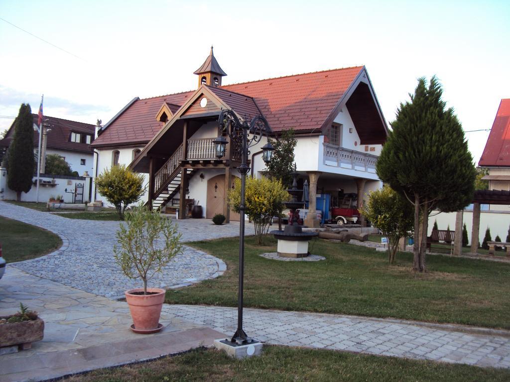 Castle Kastiel Kotesova Apartment ห้อง รูปภาพ