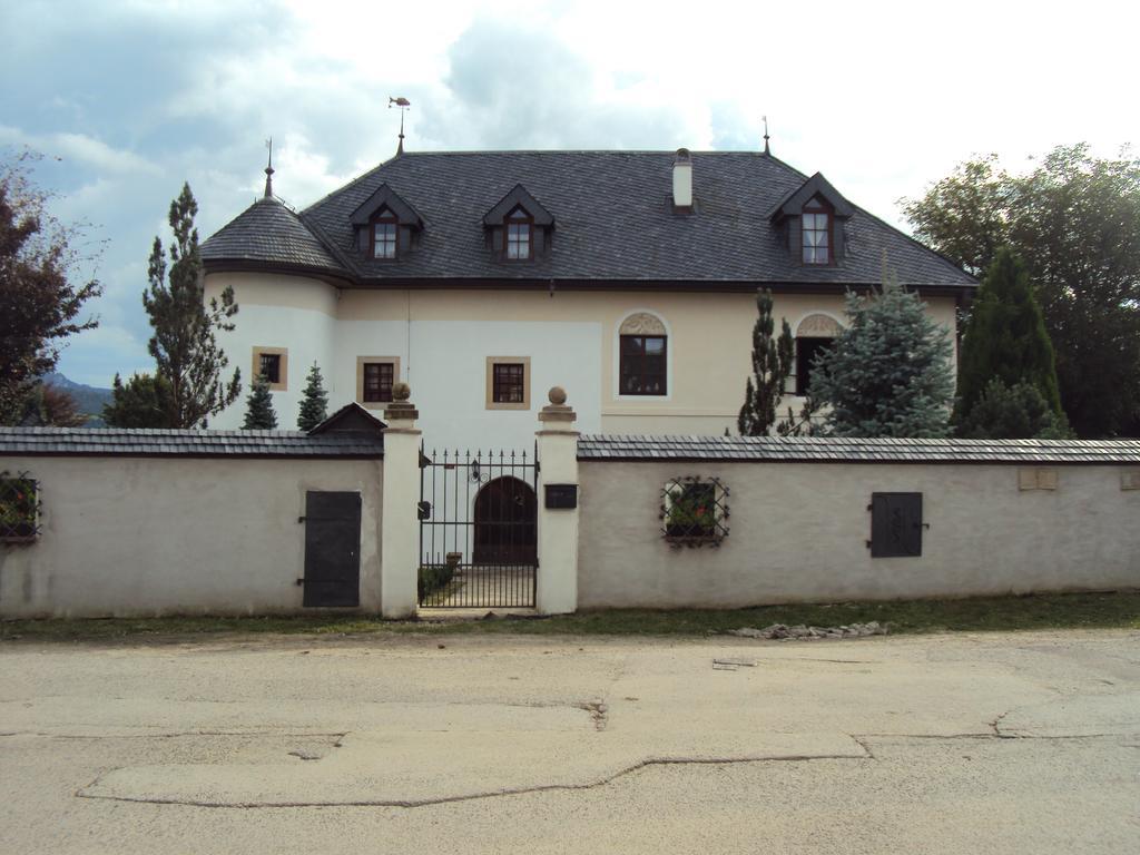 Castle Kastiel Kotesova Apartment ภายนอก รูปภาพ