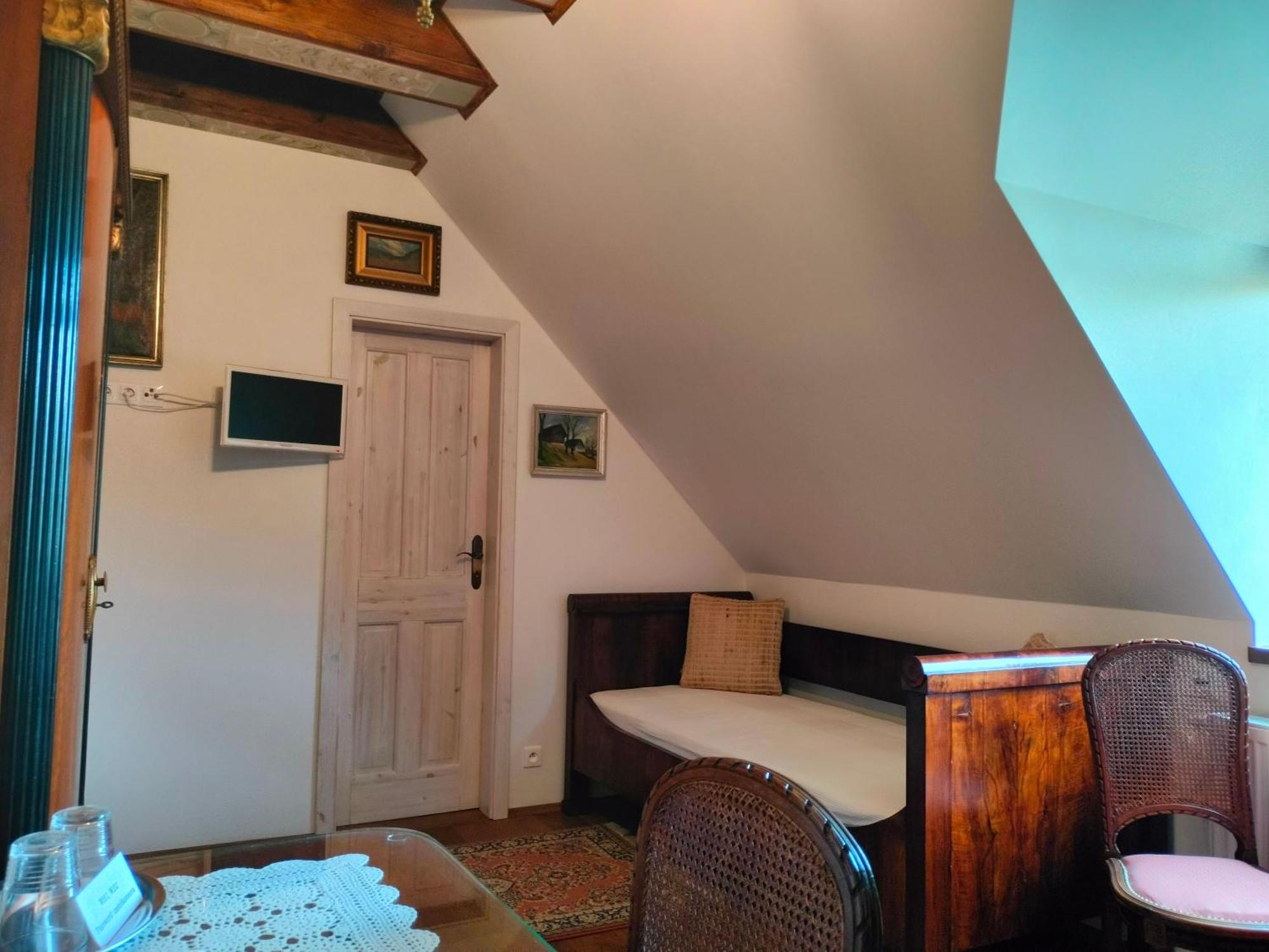 Castle Kastiel Kotesova Apartment ภายนอก รูปภาพ