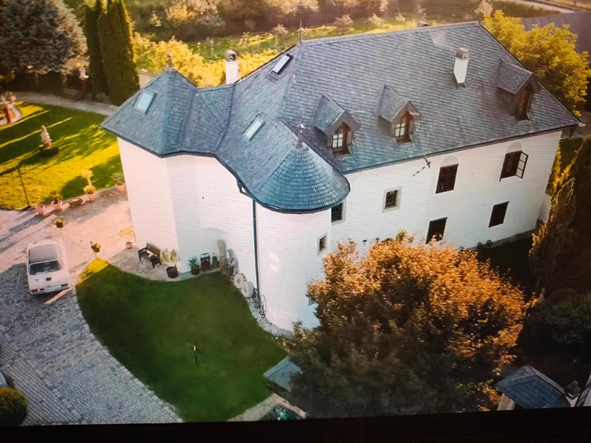 Castle Kastiel Kotesova Apartment ภายนอก รูปภาพ