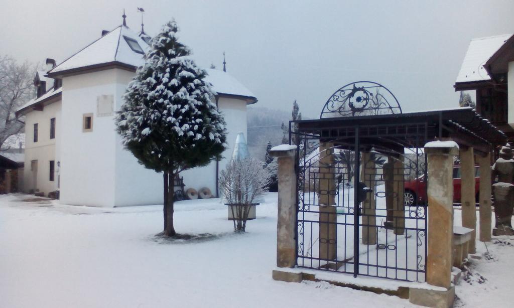 Castle Kastiel Kotesova Apartment ภายนอก รูปภาพ